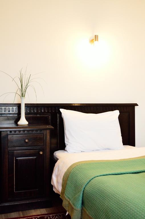 Hotel Belleville Iasi Bagian luar foto